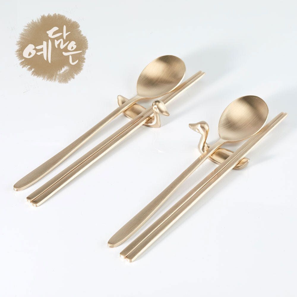 YEDAMUN Premium Bangjja Bronze Traditional Korean Spoon & Chopsticks Set (2 Pairs) – Handmade Traditional Yugi Brass Spoon Chopsticks | Korean Traditional Golden Cutlery Dinnerware _ Made in KOREA